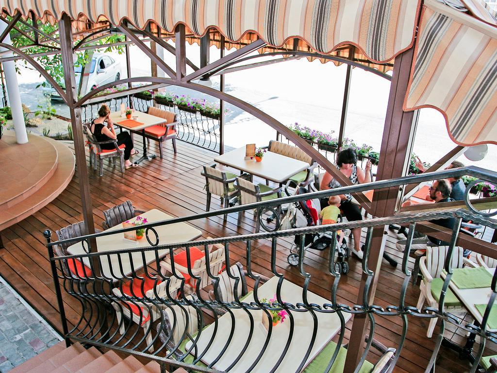 Diligence Hotel Kherson Eksteriør bilde