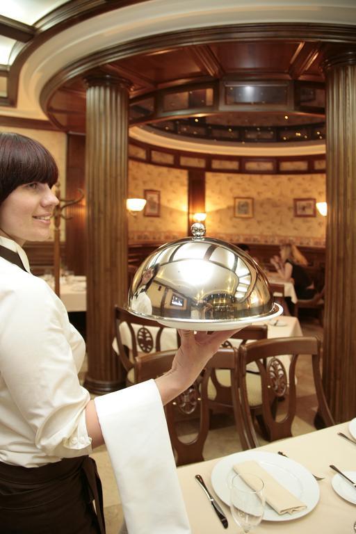 Diligence Hotel Kherson Eksteriør bilde